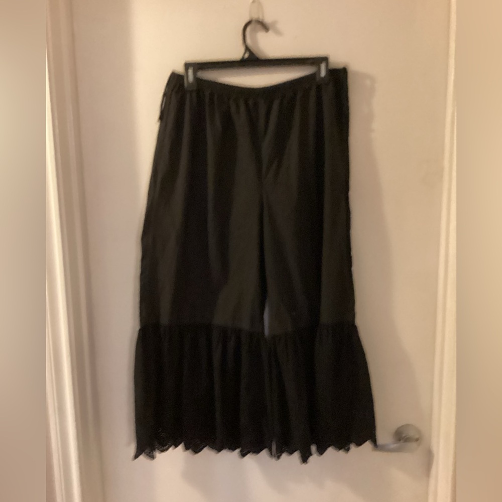 Women’s pantaloons size large US Japan extra large